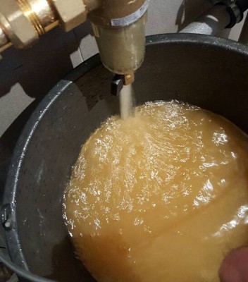 вода ржавая.jpg