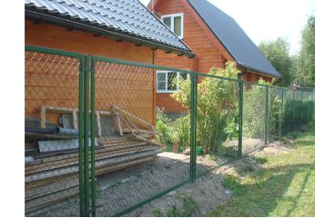 zabor-iz-setki-rabicy.jpg (29.36 КБ, 23852 просмотра) zabor-iz-setki-rabicy.jpg